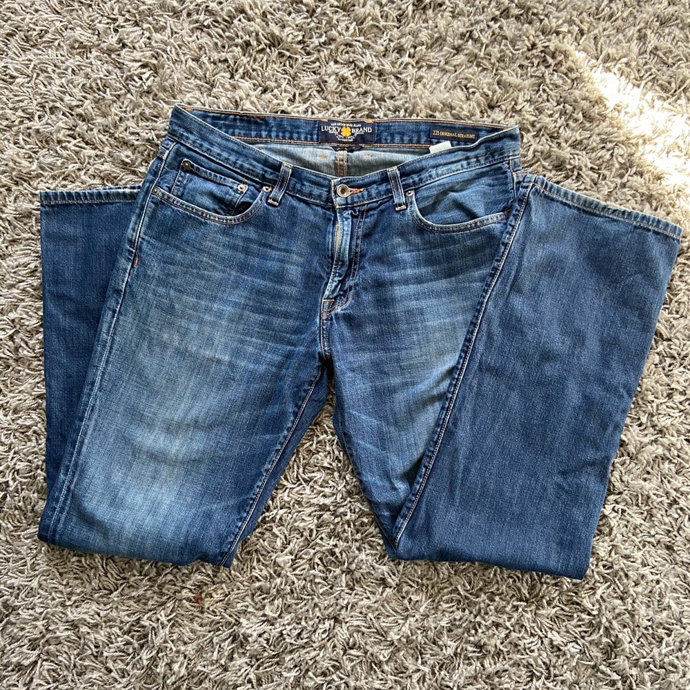 LUCKY Brand Men’s 221 Original Straight Jeans